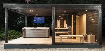 Venkovní sauna a vířivka Venkovní sauna a vířivka